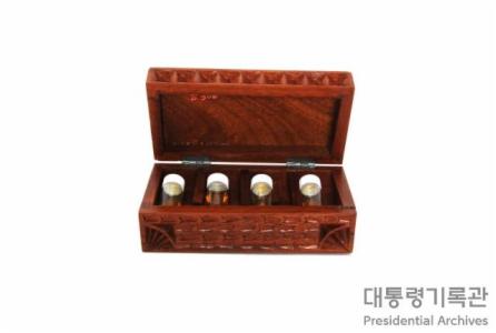 코모로 산 정향 이미지