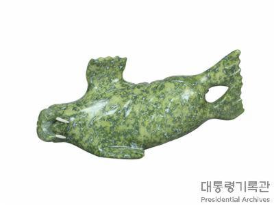 바다코끼리 동석[Steatite] 조각 이미지