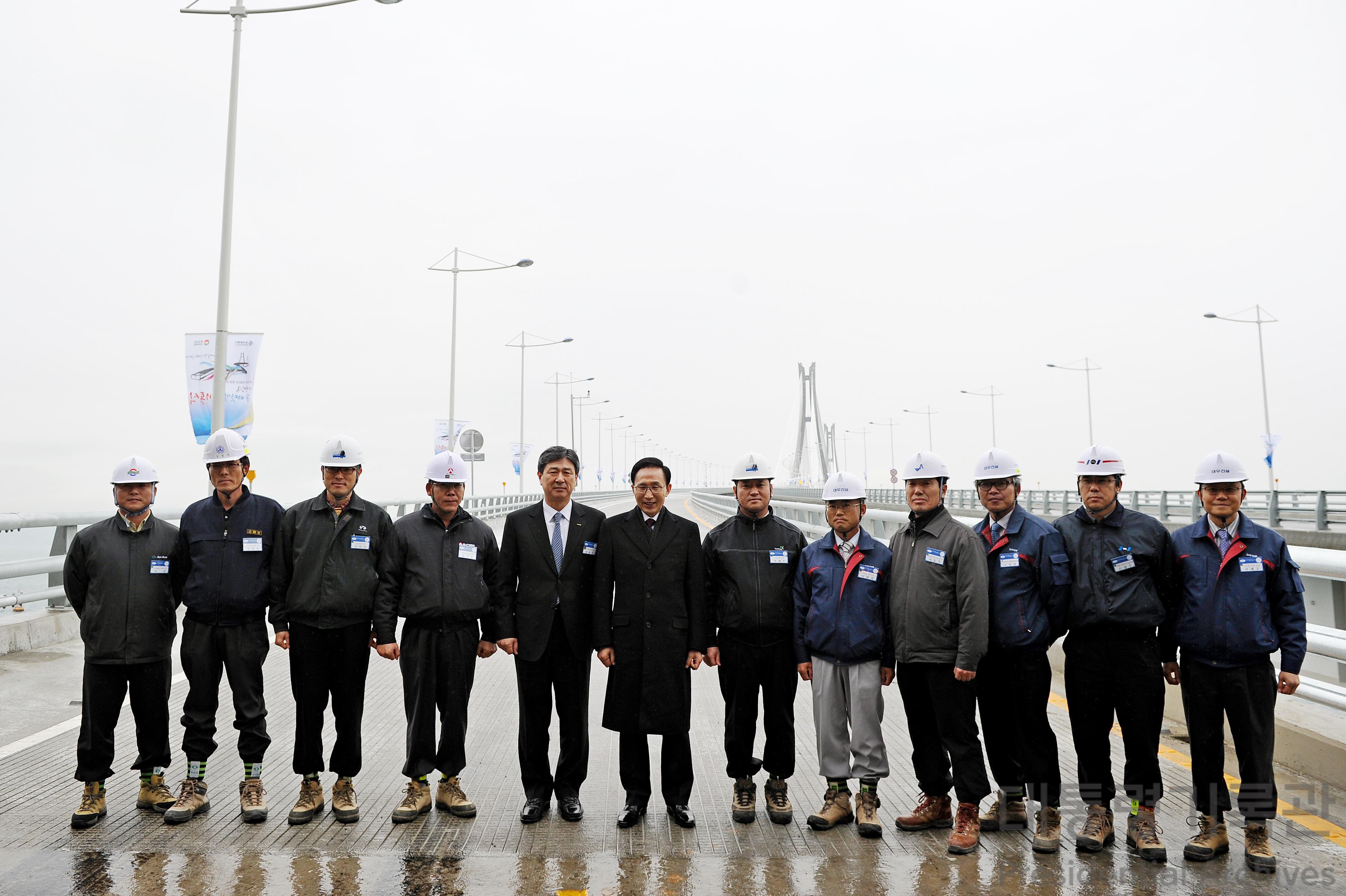 부산-거제 연결도로 개통식 참석 사진