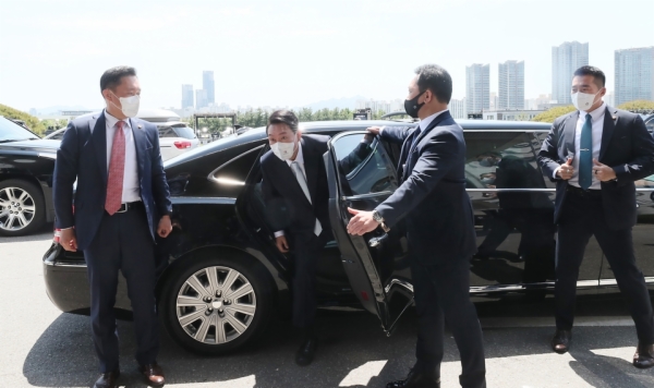 제20대 윤석열 대통령 취임식 후 집무실 이동 사진