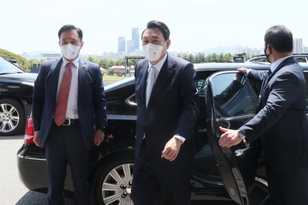 제20대 윤석열 대통령 취임식 후 집무실 이동 사진