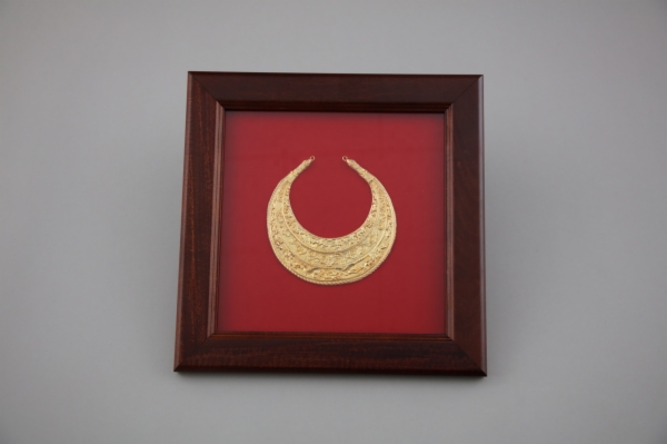 (액자) 스키타이족(Scythia) 왕의 황금 가슴장신구 이미지